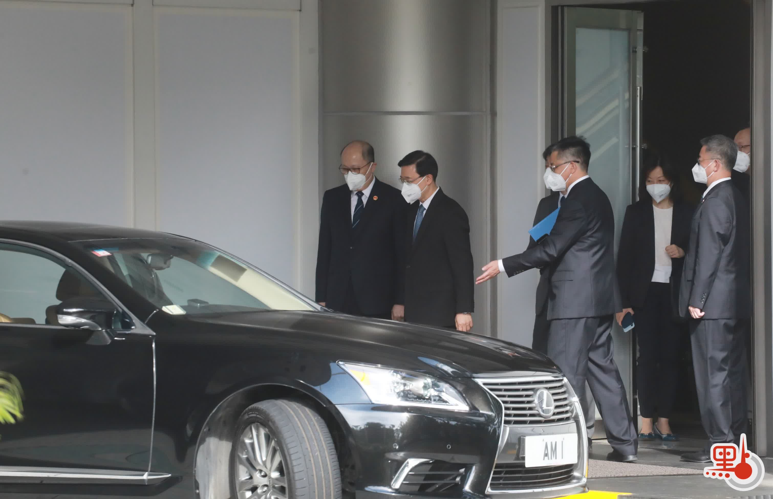 李家超今午拜會國安公署署長鄭雁雄等人 港聞 點新聞 李家超今午拜會國安公署署長鄭雁雄等人 港聞 點新聞