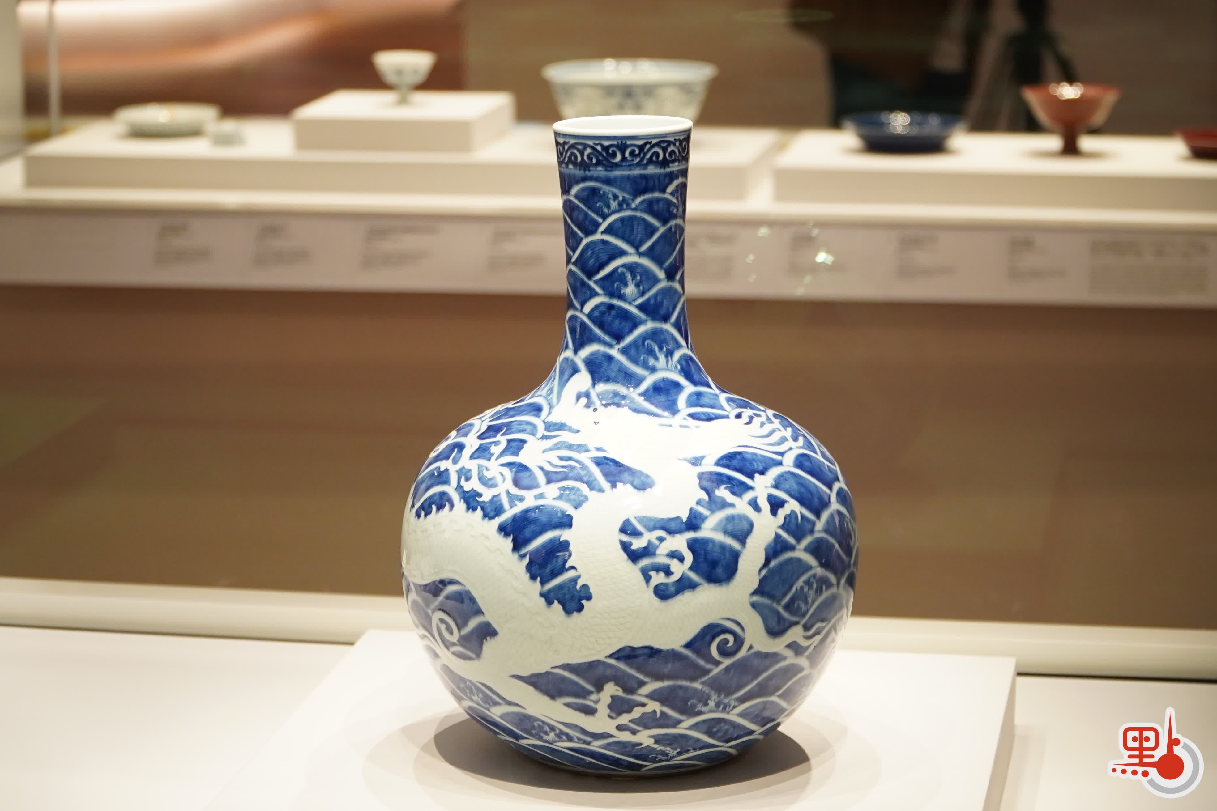 ◇御泓軒◇『元朝時代 陶磁器 青花花卉鳳紋鳳首扁壺 箱付』極細