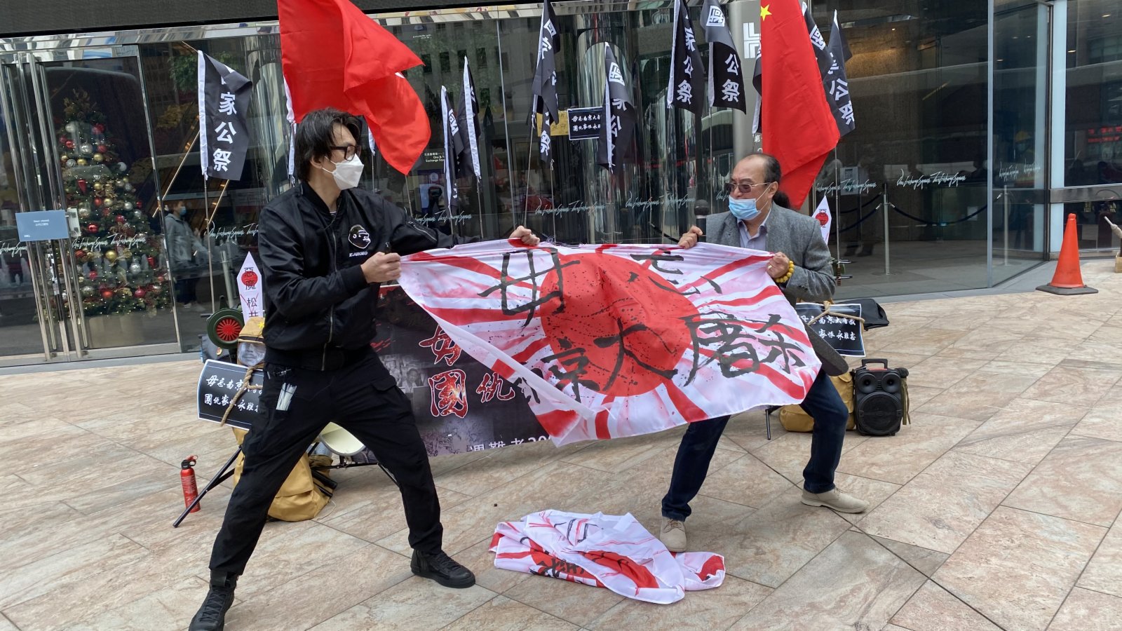 南京大屠殺死難者國家公祭日 多個團體到日本駐港領事館前抗議 香港 香港文匯網