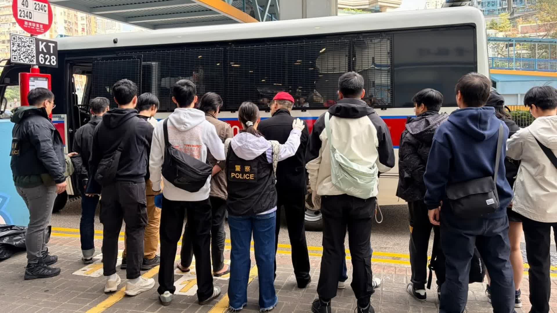 警搗觀塘工廈釣魚機賭檔拘7男女包括兩內地男- 香港- 香港文匯網